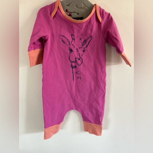 Peekaboo Beans suit - Picture 1 of 3